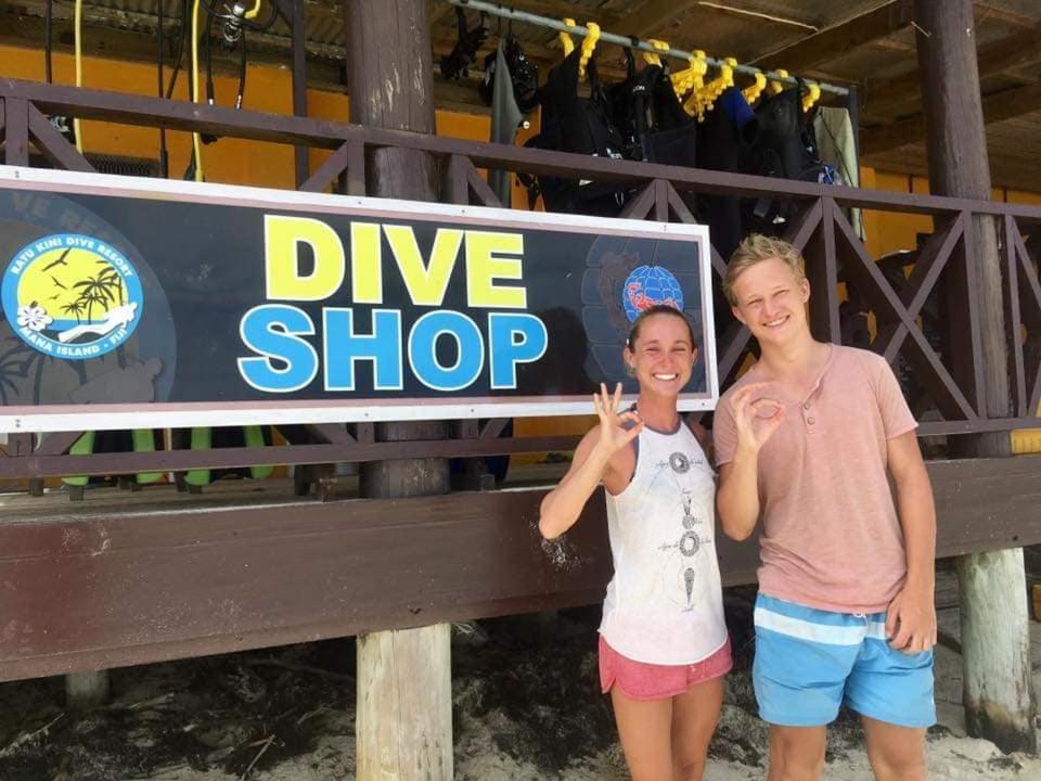Ratu Kini Dive & Stay Остров Мана Екстериор снимка